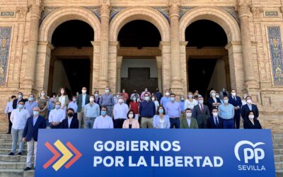 PP de Sevilla destaca el municipalismo del PP frente al partidismo del PSOE para salvar al presidente Sánchez a costa de los ayuntamientos