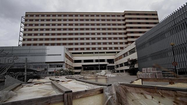 Virginia Pérez: “Tengo claro que Juanma Moreno dará respuesta a la demanda de los sevillanos con la reapertura del Hospital Militar”