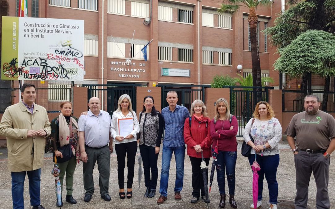 El PP de Sevilla denuncia que el IES Nervión cierra por la tarde porque la Junta mantiene una plaza de conserje vacante y tres en horario de mañana