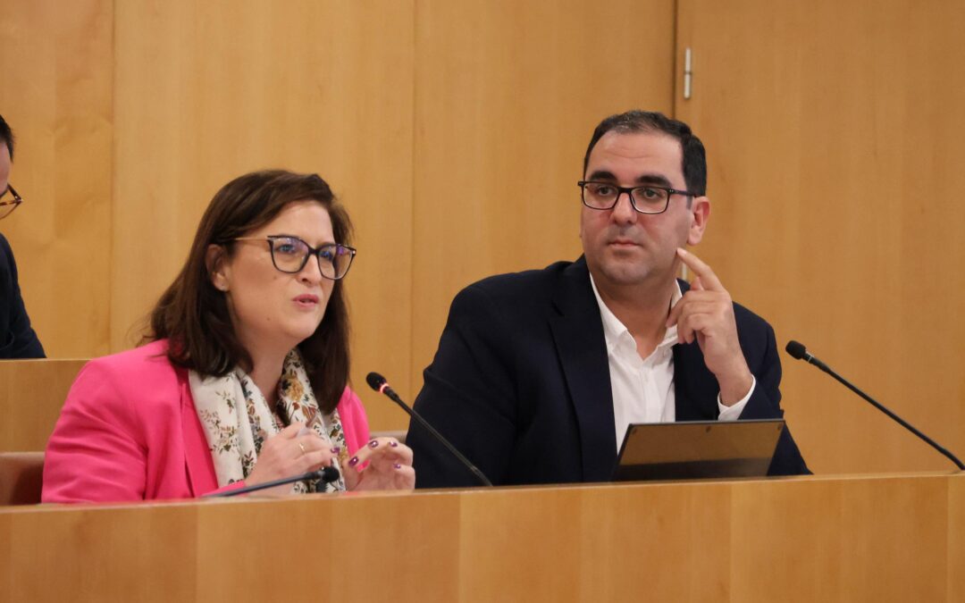 El PP de Sevilla pregunta a Javier Fernández por qué no se renueva el convenio del IES Híspalis y acusa a la Diputación de no contar la verdad