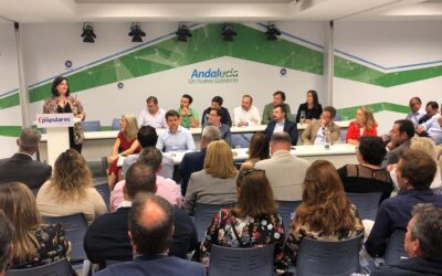 El PP de Sevilla pone en marcha la maquinaria electoral con las mejores candidaturas a las 106 alcaldías de la provincia