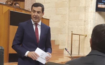 Juanma Moreno anuncia un decreto para centralizar «la administración paralela» y una ley de despolitización de la Junta