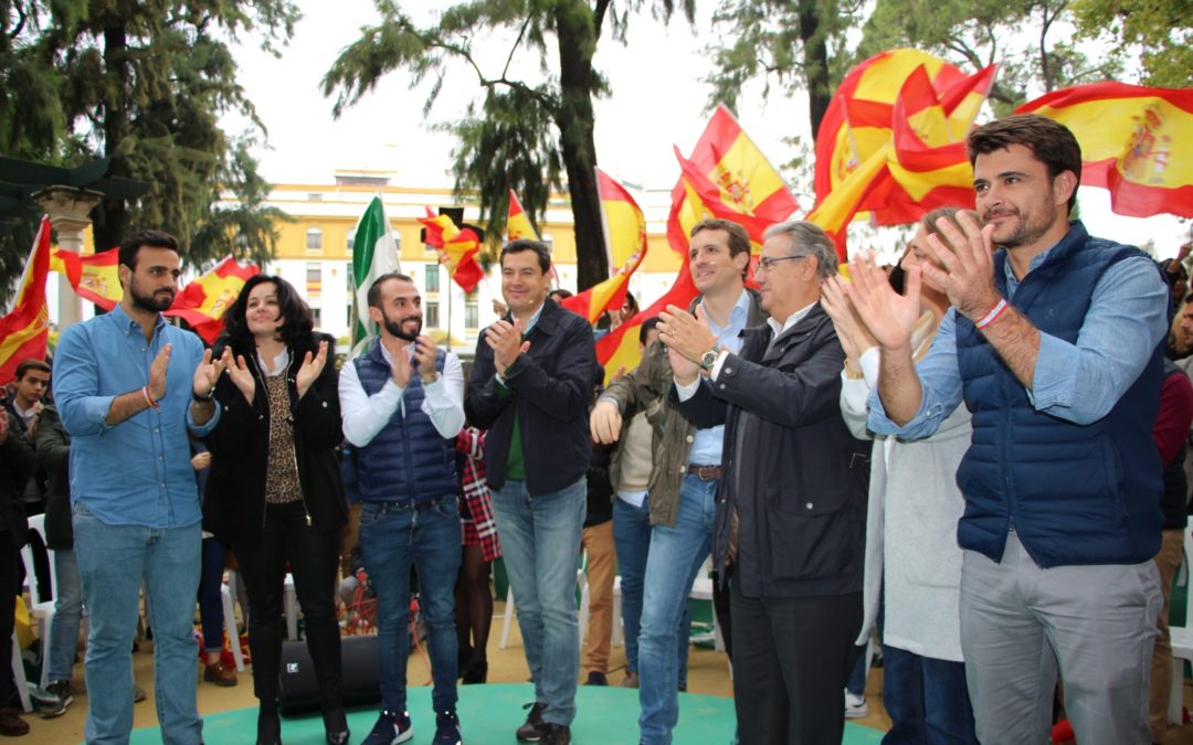 Juanma Moreno apela al voto útil ante un 20% de indecisos, que pueden cambiar por completo el resultado