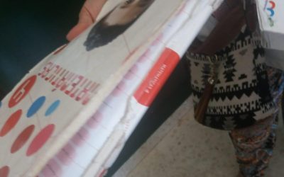 El PP de Sevilla alerta del mal estado de los libros de texto gratuitos que está entregando la Junta