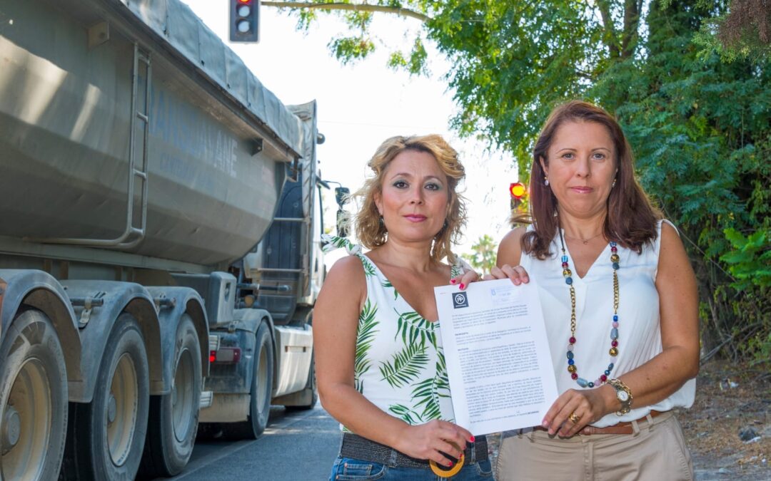 El PP de Espartinas propone anular el `semáforo de la discordia´ para poner fin a más de diez años de atascos interminables