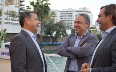 Elías Bendodo preside un encuentro con cargos públicos del PP de Sevilla