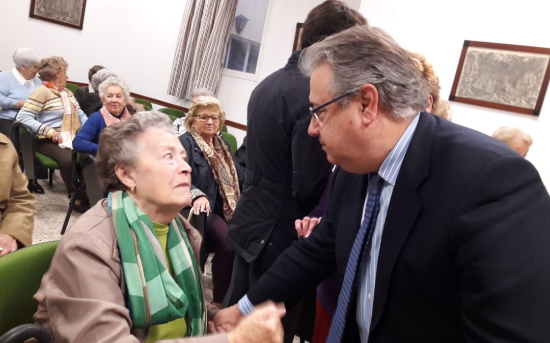 Zoido denuncia que sólo hay una plaza para cada 250 personas en residencias de mayores y 21.000 dependientes en lista de espera