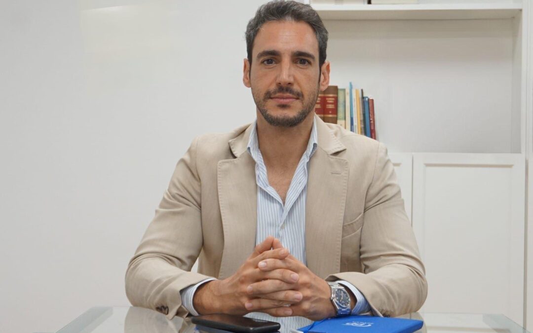 Agustín Aguilera: “María Jesús Montero debe explicar por qué se puso del lado de Salazar y no de las víctimas”