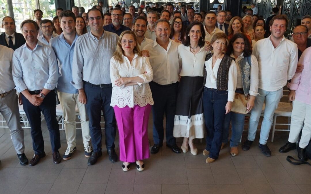 El PP de Sevilla presenta más de 2.500 avales a la candidatura de Núñez Feijóo