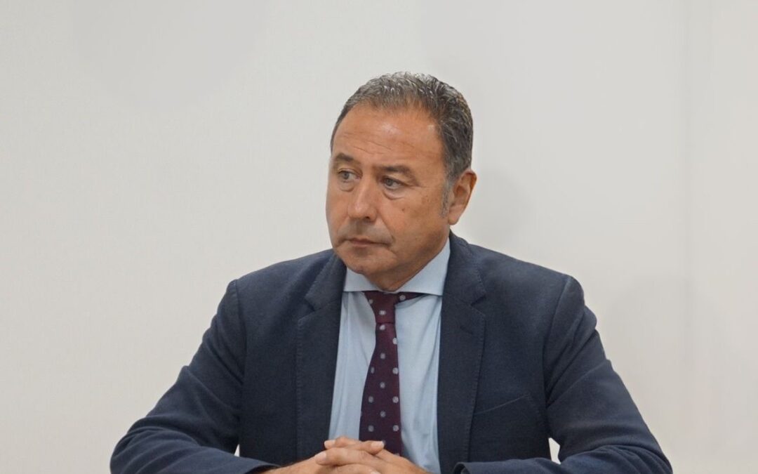 El PP de Sevilla acusa al señor Muñoz de ir al dictado de María Jesús Montero, y lo emplaza a que dirija sus peticiones a Sánchez “quien si debe mucho a Sevilla”