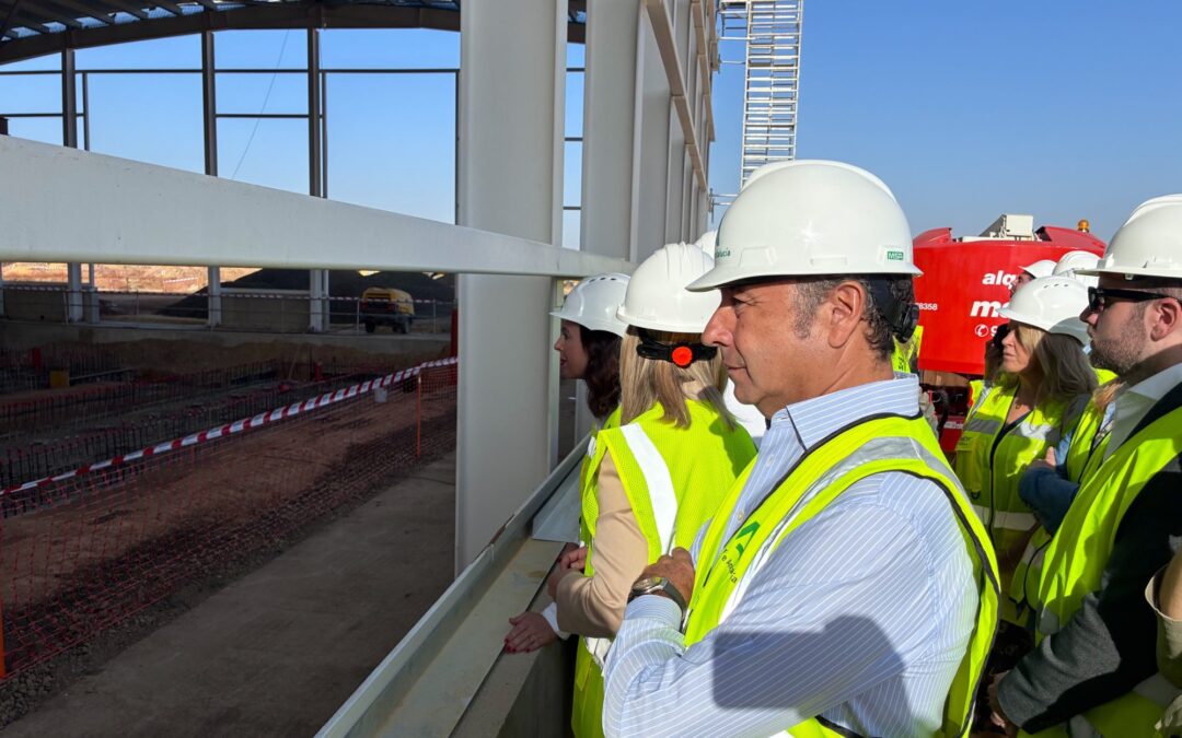 “Las obras del tranvía de Alcalá de Guadaíra no sólo ponen de manifiesto el compromiso del Gobierno de Juanma Moreno, sino también la apuesta por la movilidad”