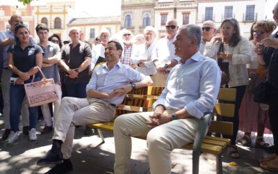 Juanma Moreno reconoce las “ganas de cambio” de Sevilla hacia el nuevo modelo de ciudad y de gestión de José Luis Sanz