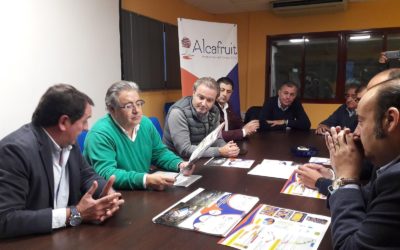 Zoido visita una cooperativa de Alcalá del Río y aboga por potenciar la industria agroalimentaria